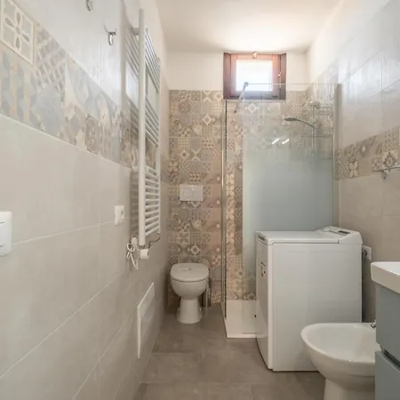 Sea View Terrace - Free Parking - Modern For 4 Guests