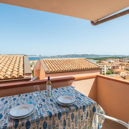 Sea View Terrace - Free Parking - Modern For 4 Guests بالاو