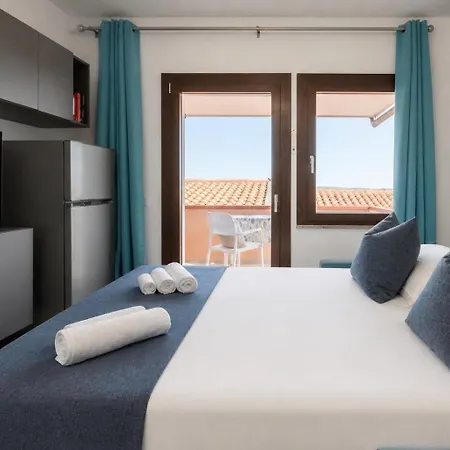 Sea View Terrace - Free Parking - Modern For 4 Guests بالاو
