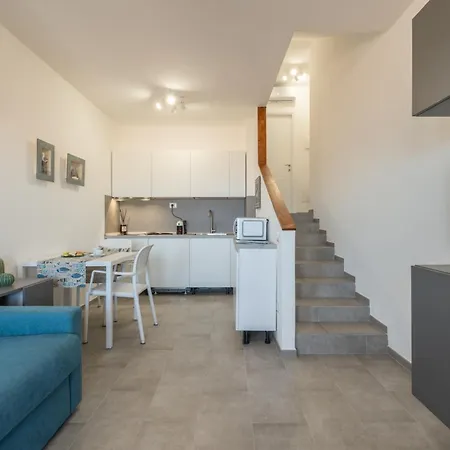 Sea View Terrace - Free Parking - Modern For 4 Guests * Palau