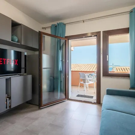 Sea View Terrace - Free Parking - Modern For 4 Guests *