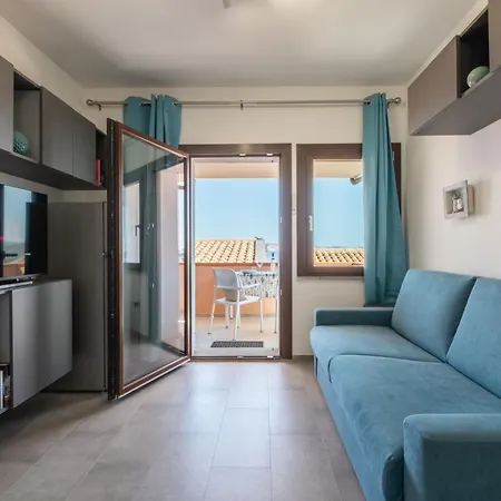 Sea View Terrace - Free Parking - Modern For 4 Guests *